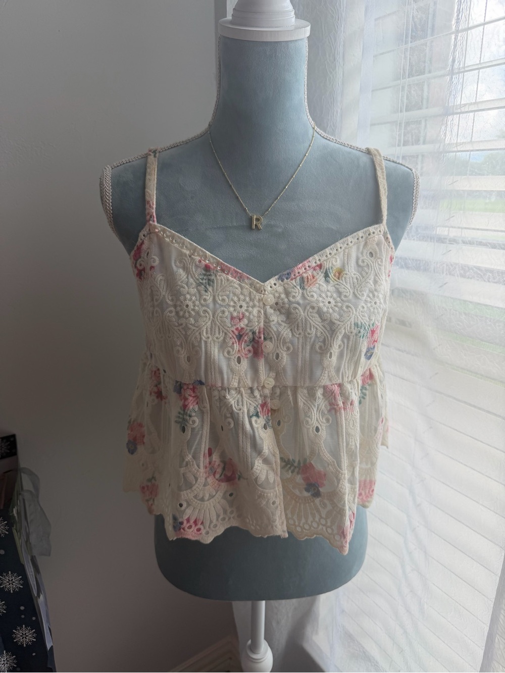Floral Embroidered Cream Lace Spaghetti-Strap Camisole